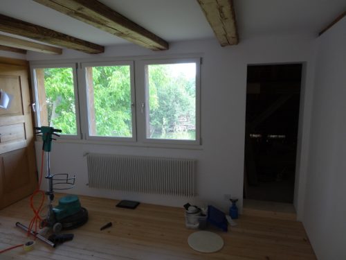 alte-Holzboeden-schleifen-Oberflaechenbehandlung